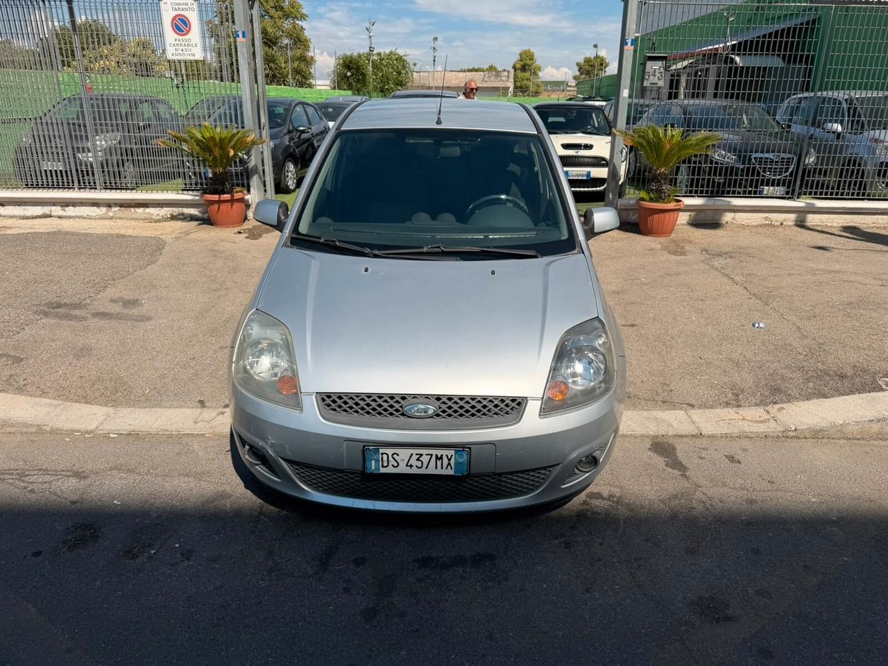 Ford Fiesta 1.2 16V 5p. Ghia