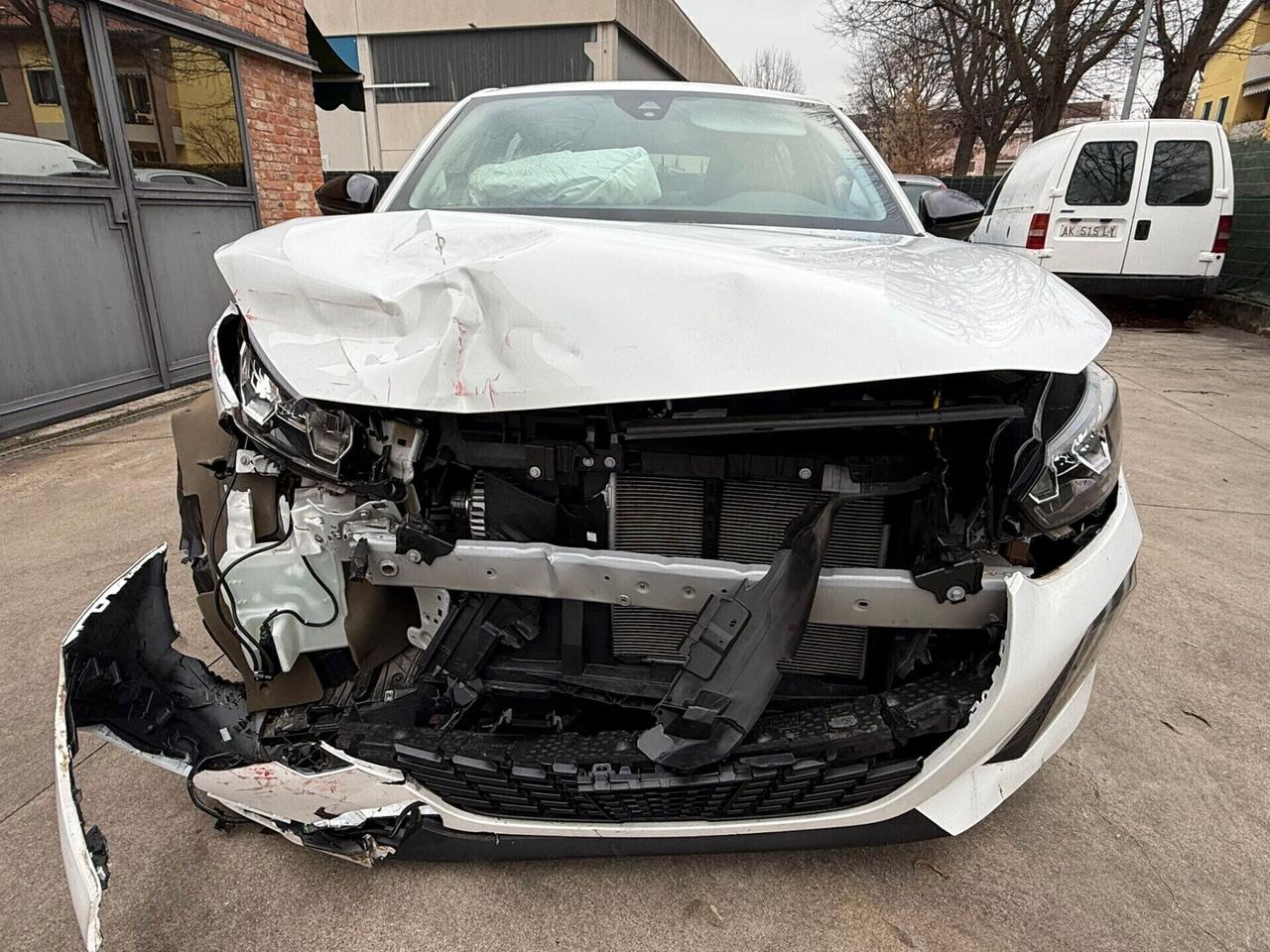 Peugeot 208 1.2 75cv 10.000KM MOTORE OK