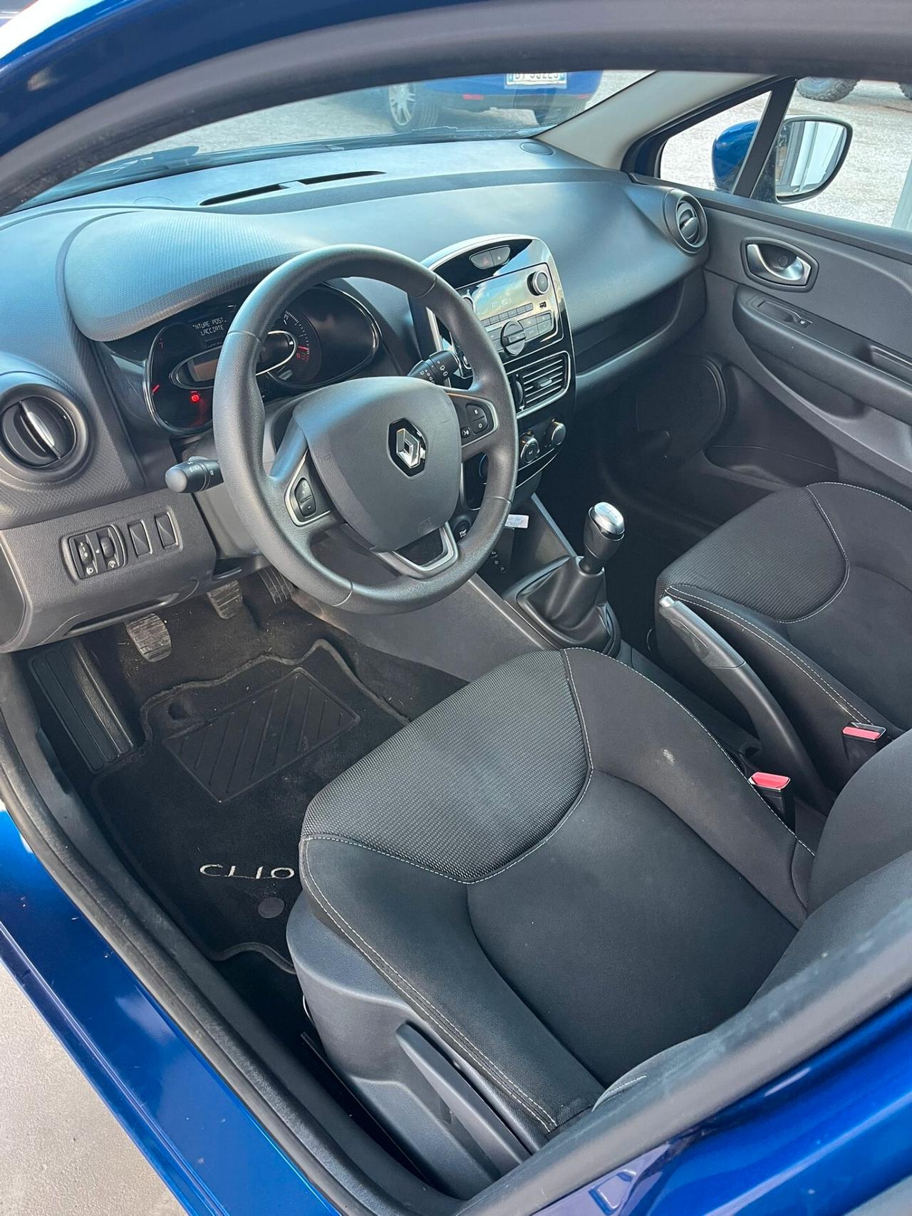 Renault Clio 1.2 75 CV 5 porte Duel