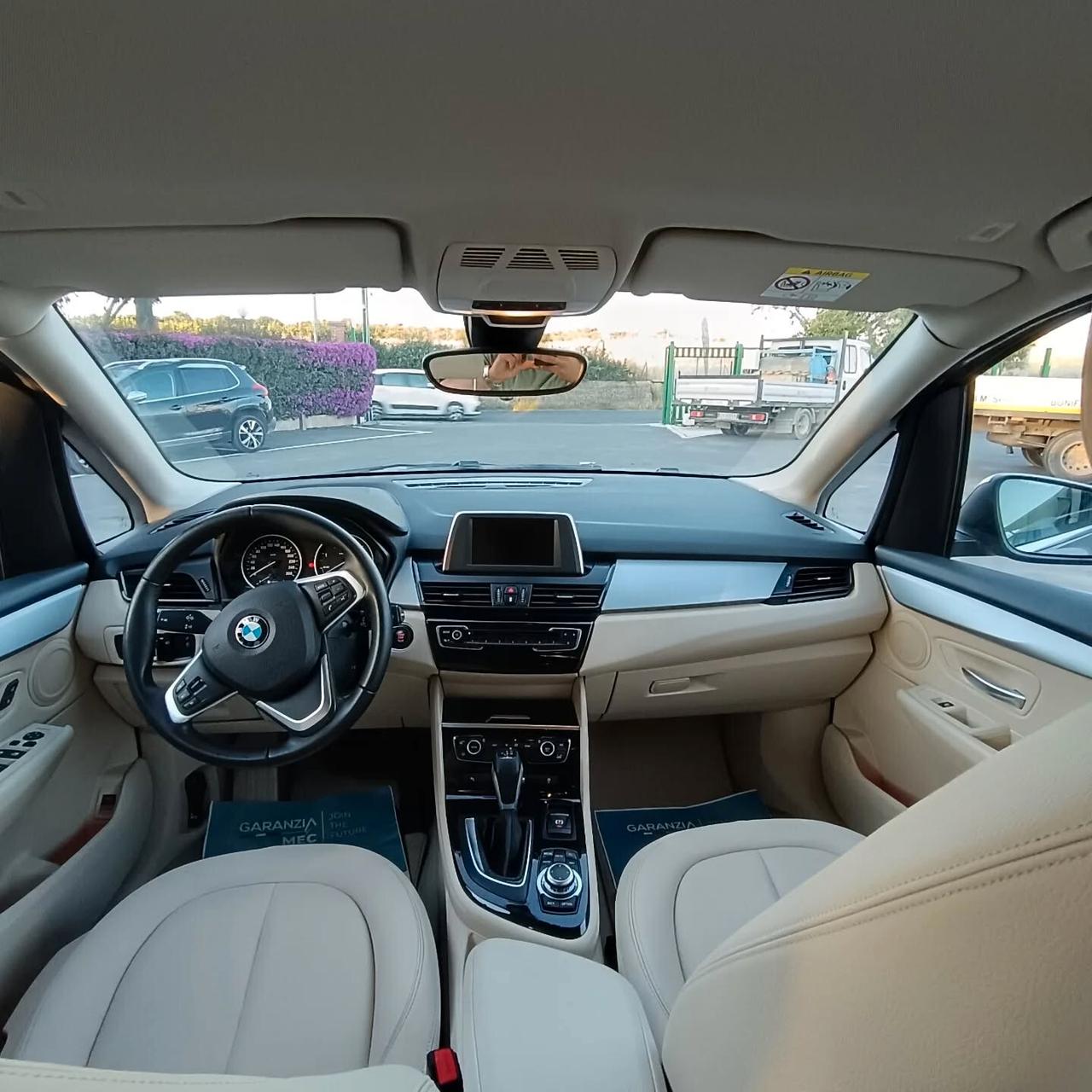 Bmw 2er Active Tourer 218d LUXURY
