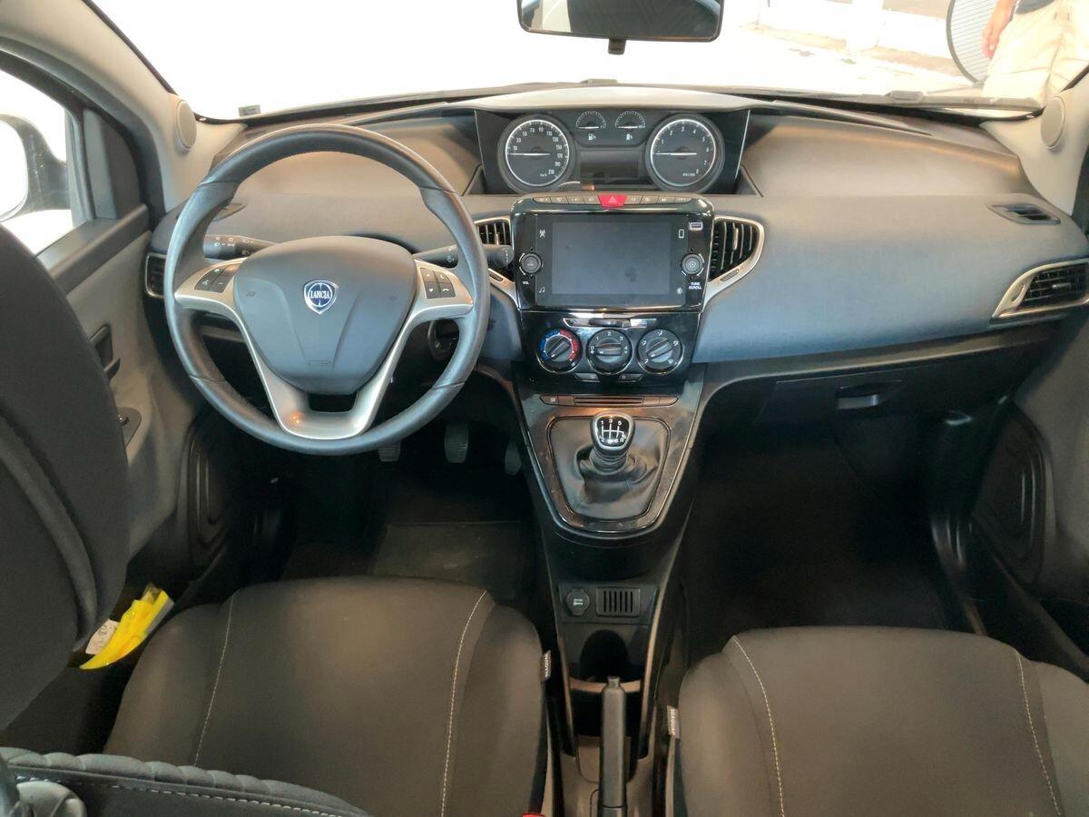 Lancia Ypsilon 1.0 FireFly Hybrid Gold
