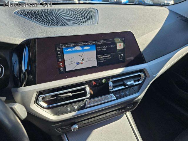 BMW 320 320d XDRIVE auto Business Adv - GD711AP