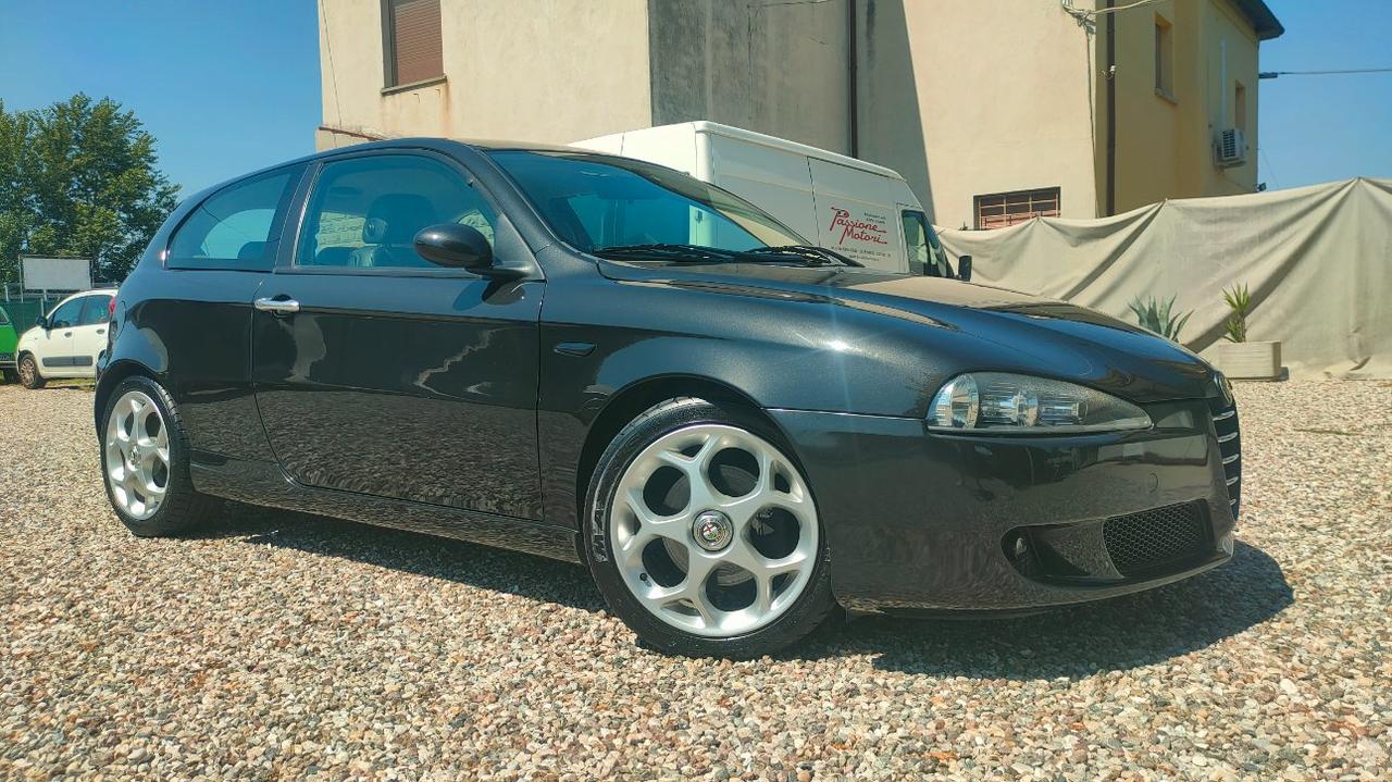 Alfa Romeo 147 2.0i 16V Twin Spark 150 CV 3p. Distinctive MANUALE