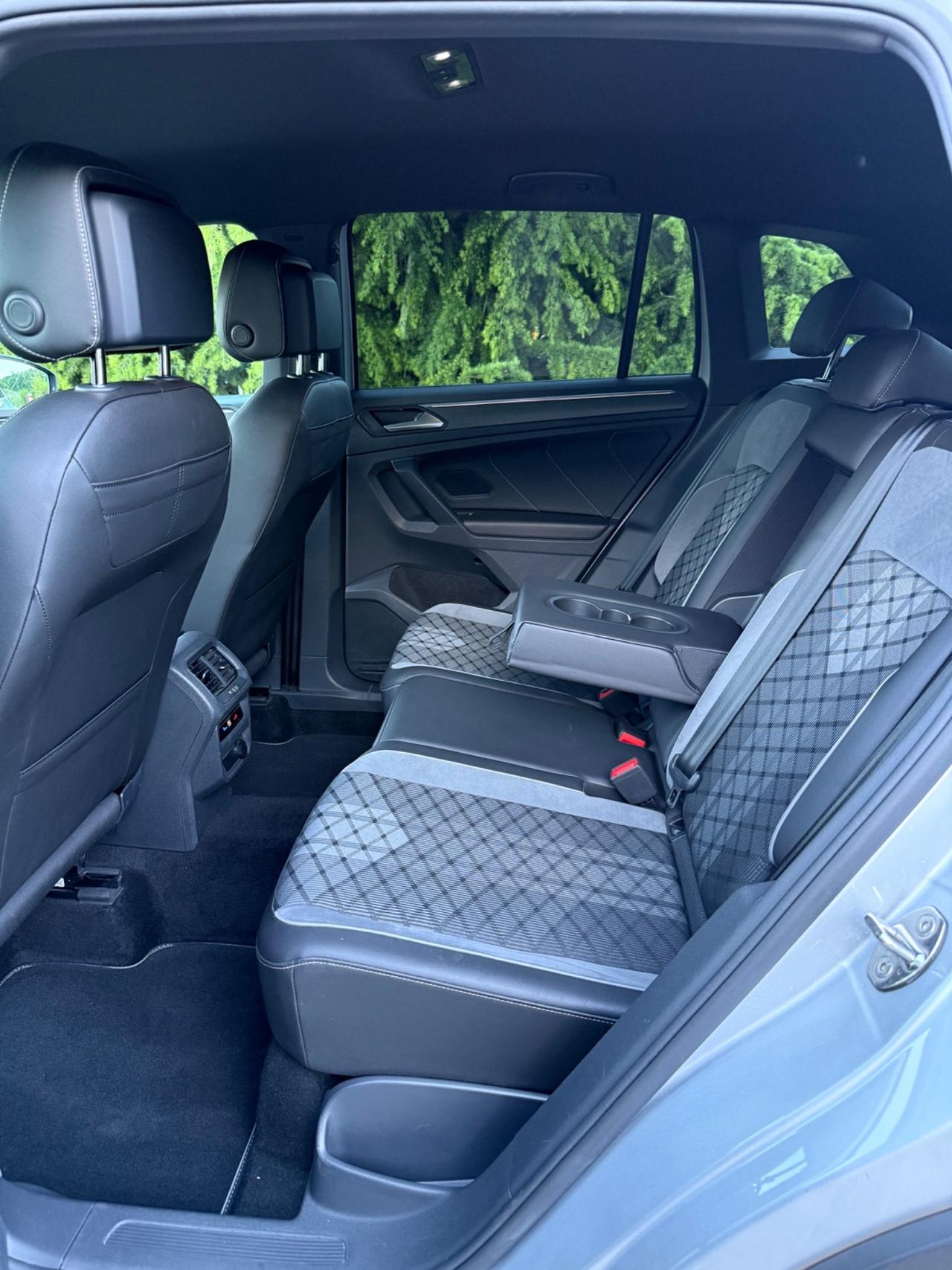 Volkswagen Tiguan 2.0 TDI 150 CV SCR DSG R-Line