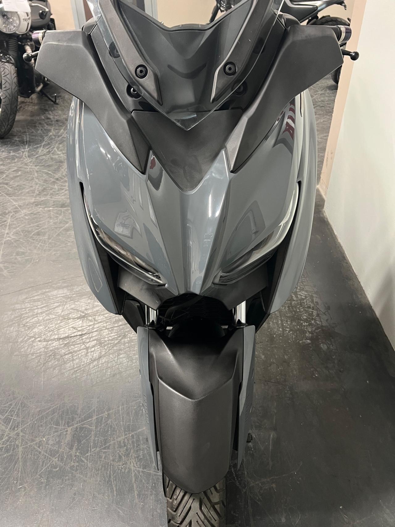 Yamaha X-Max 300 Tech max