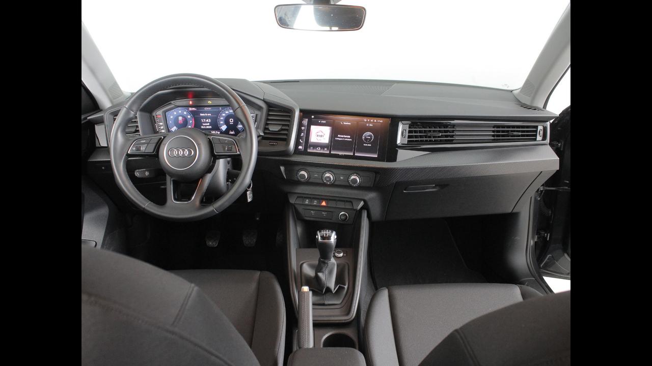 AUDI A1 II 2019 Sportback - A1 Sportback 25 1.0 tfsi