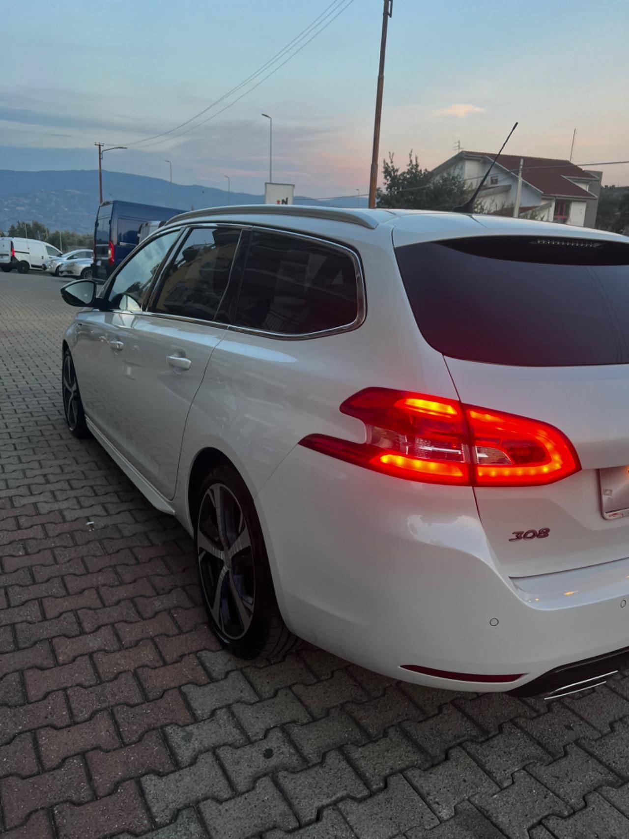 Peugeot 308 BlueHDi 120 S&S EAT6 GT Line