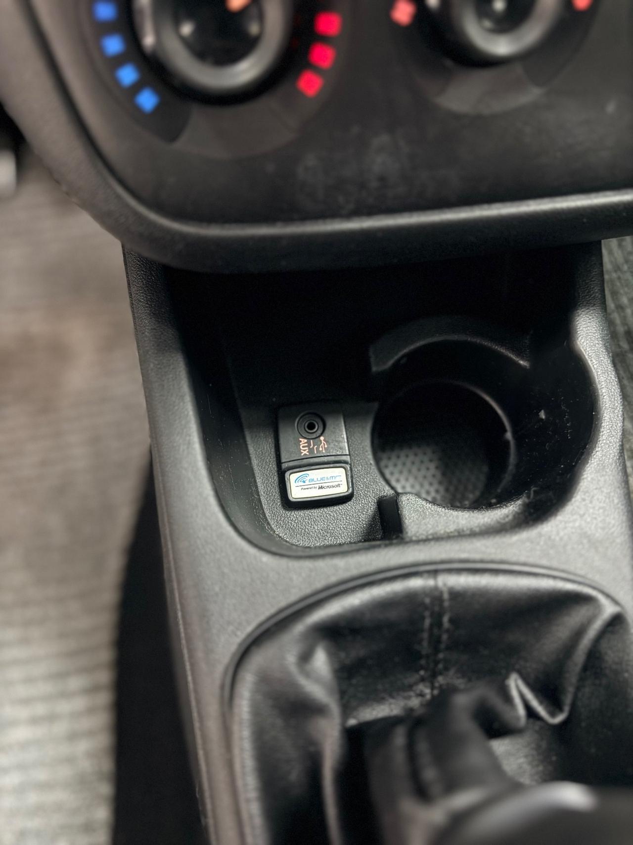 Fiat Punto 1.4 8V 5P GPL Lounge 01/2013 Neopatentati