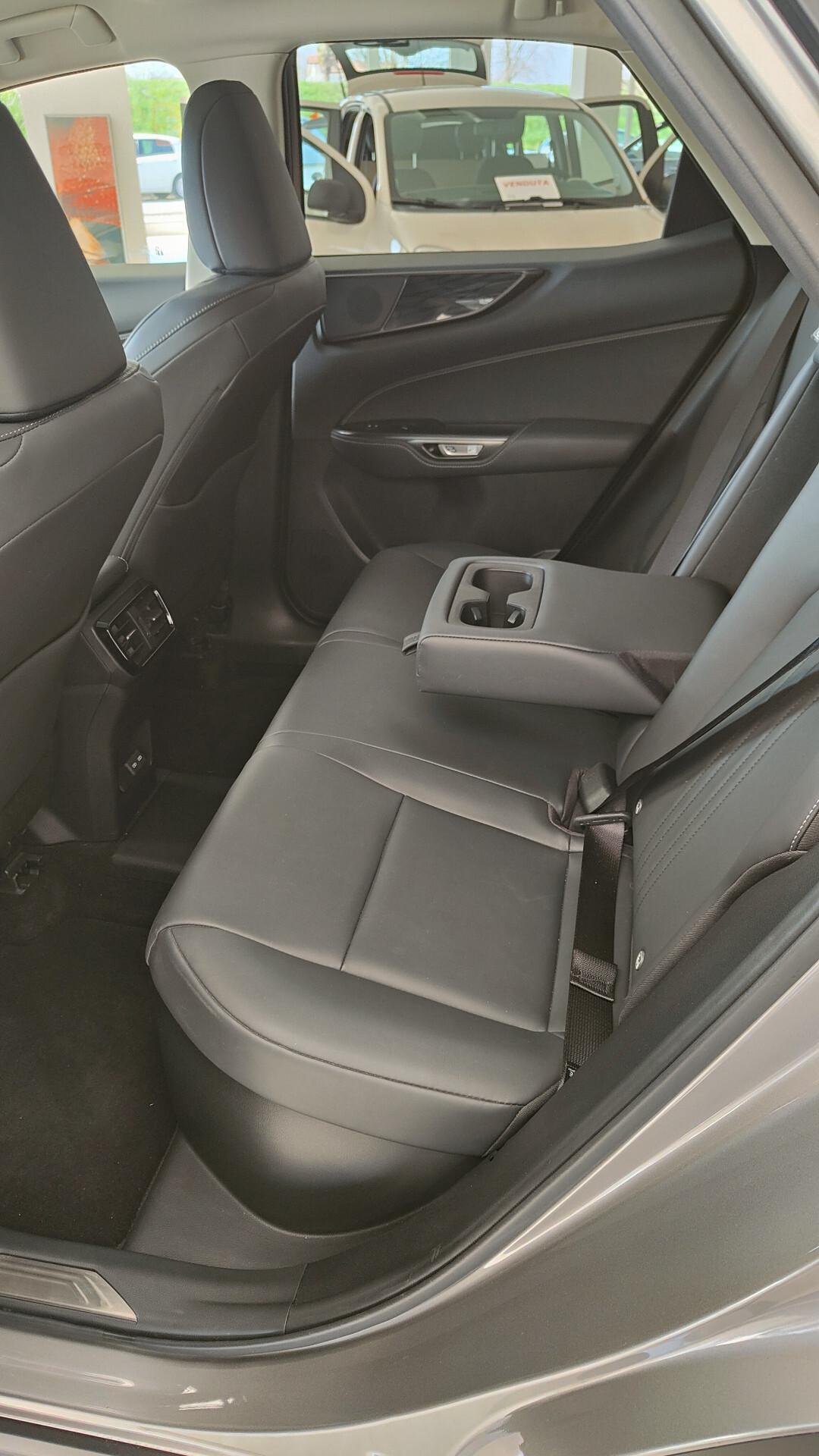 Lexus NX 450h+ Plug-in 4WD Luxury 10500 KM