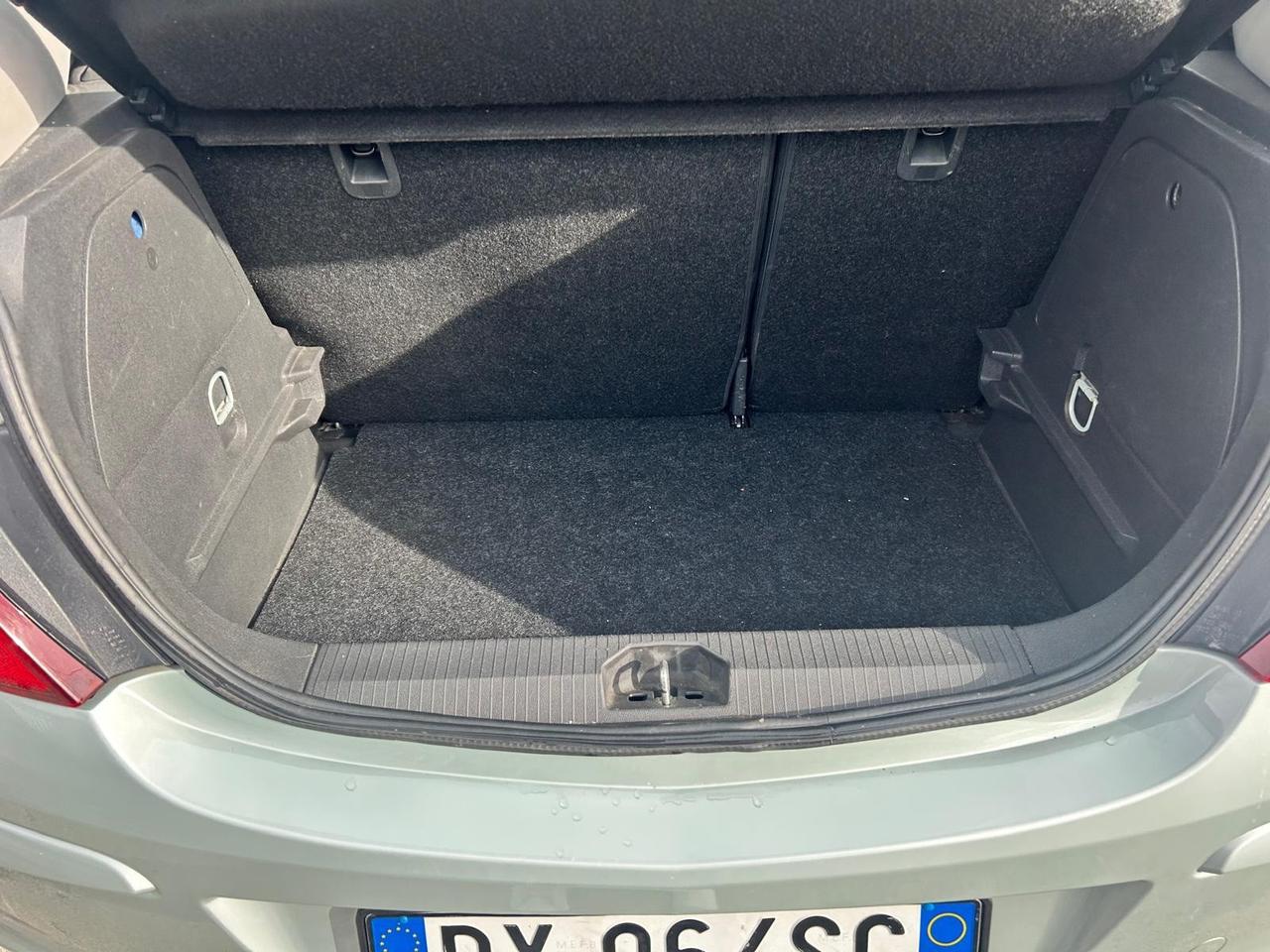 Opel Corsa 1.2 5 porte Cosmo