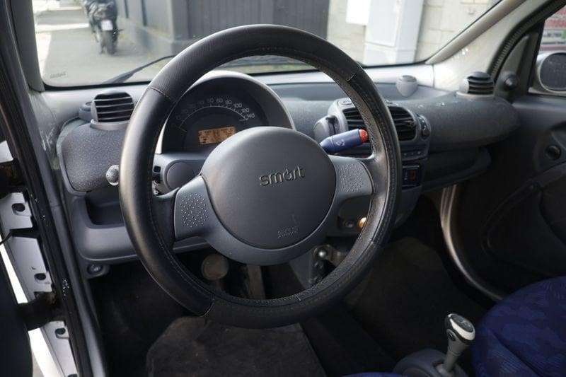 smart city coupé/cabrio smart city coupé/cabrio 600 smart & passion silverstyle 40KW ANNO 2001