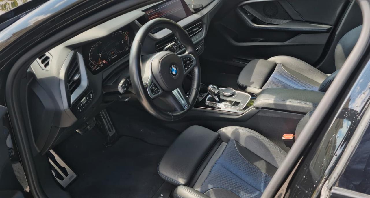 Bmw 116 116d 5p. Msport