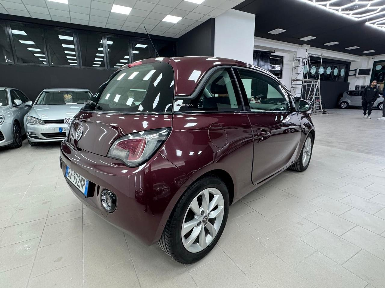 Opel Adam 1.2 70 CV White/Black Link