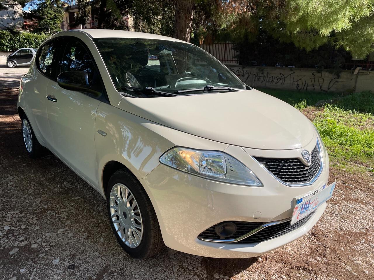 Lancia Ypsilon 1.3 MJT 16V 95 CV 5 porte S&S Gold