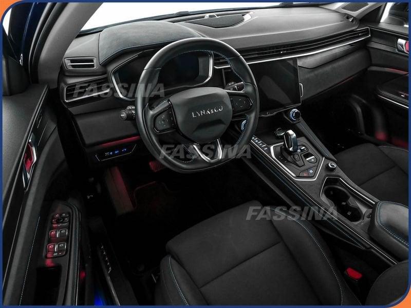 Lynk & Co 01 01 PHEV