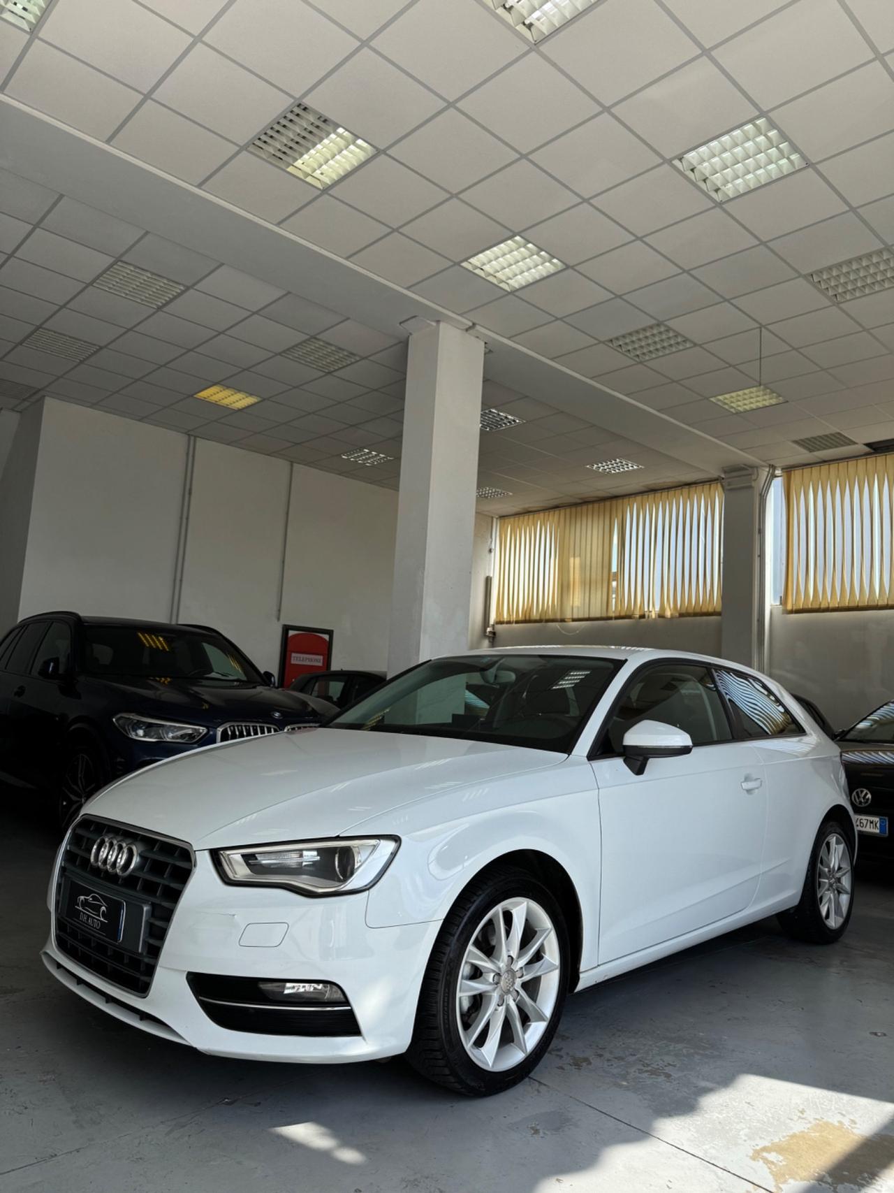 Audi A3 Sedan 1.6 TDI clean diesel Ambition