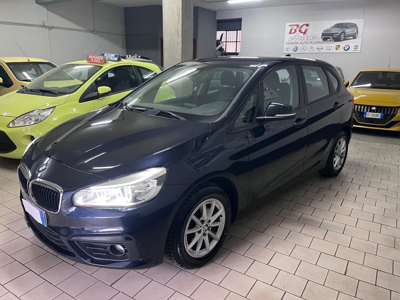 Bmw 2er Active Tourer 218d Luxury full