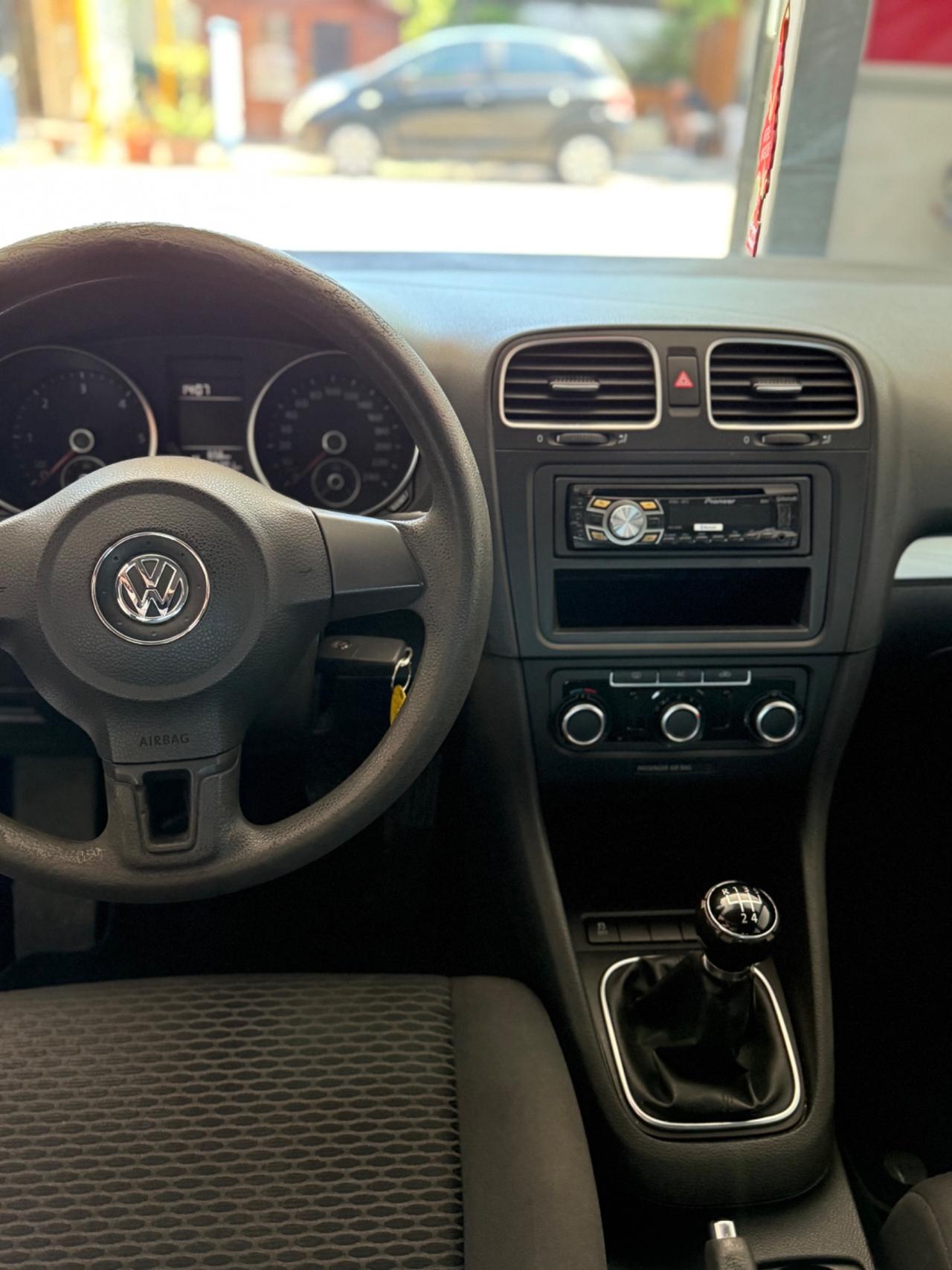 Volkswagen Golf 1.6 TDI DPF DSG 3p. Highline