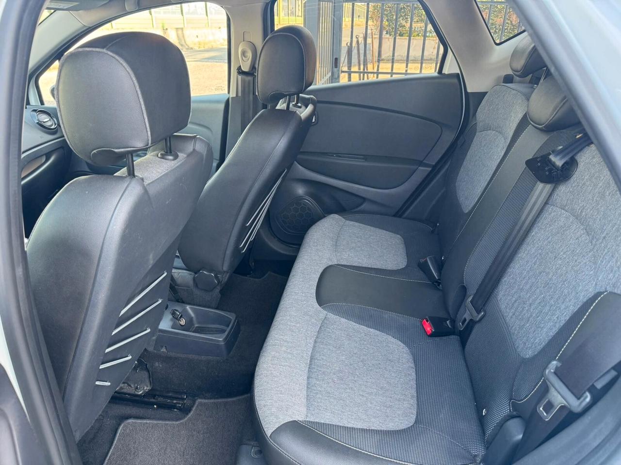Renault Captur dCi 8V 90 CV EDC Initiale Paris