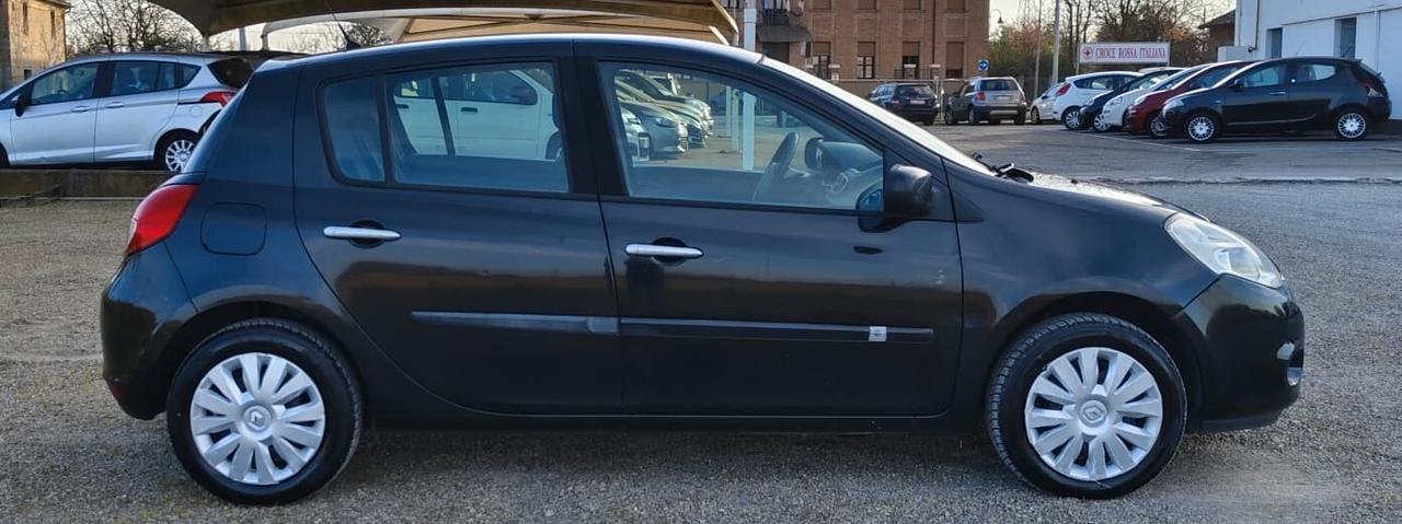 Renault Clio 1.2 16V 5 porte Luxe