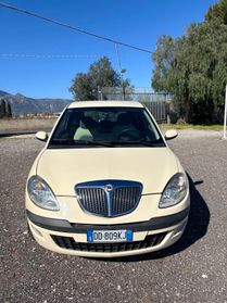 Lancia Ypsilon 1.2 Oro Giallo
