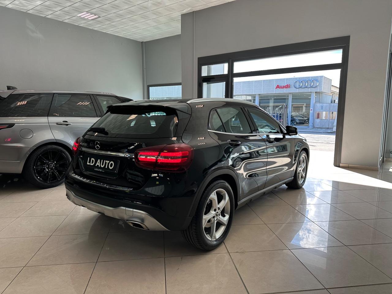 Mercedes-benz GLA 180 Sport PARI A NUOVO