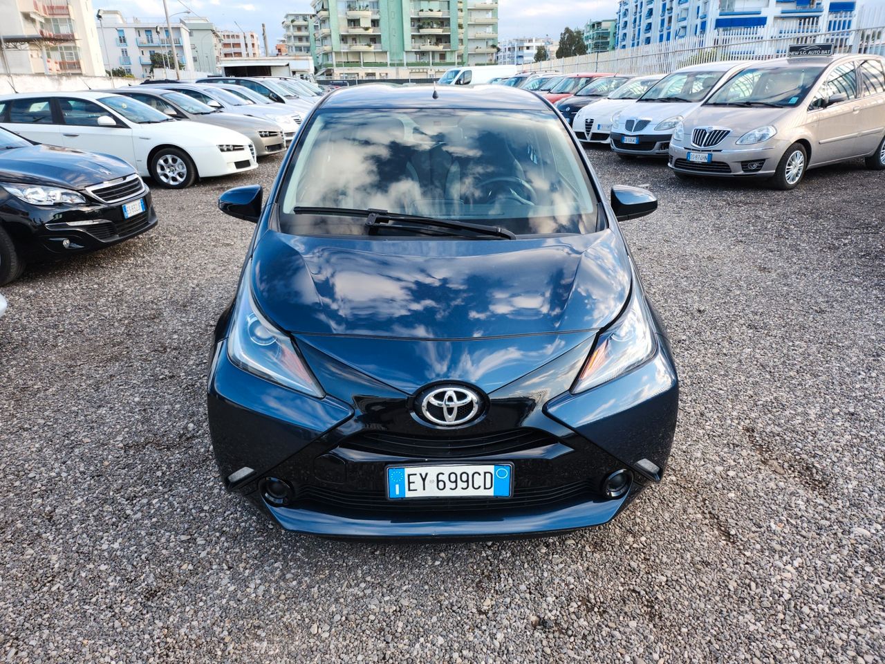 Toyota Aygo 1.0 VVT-i 69 CV 5 porte x-cool