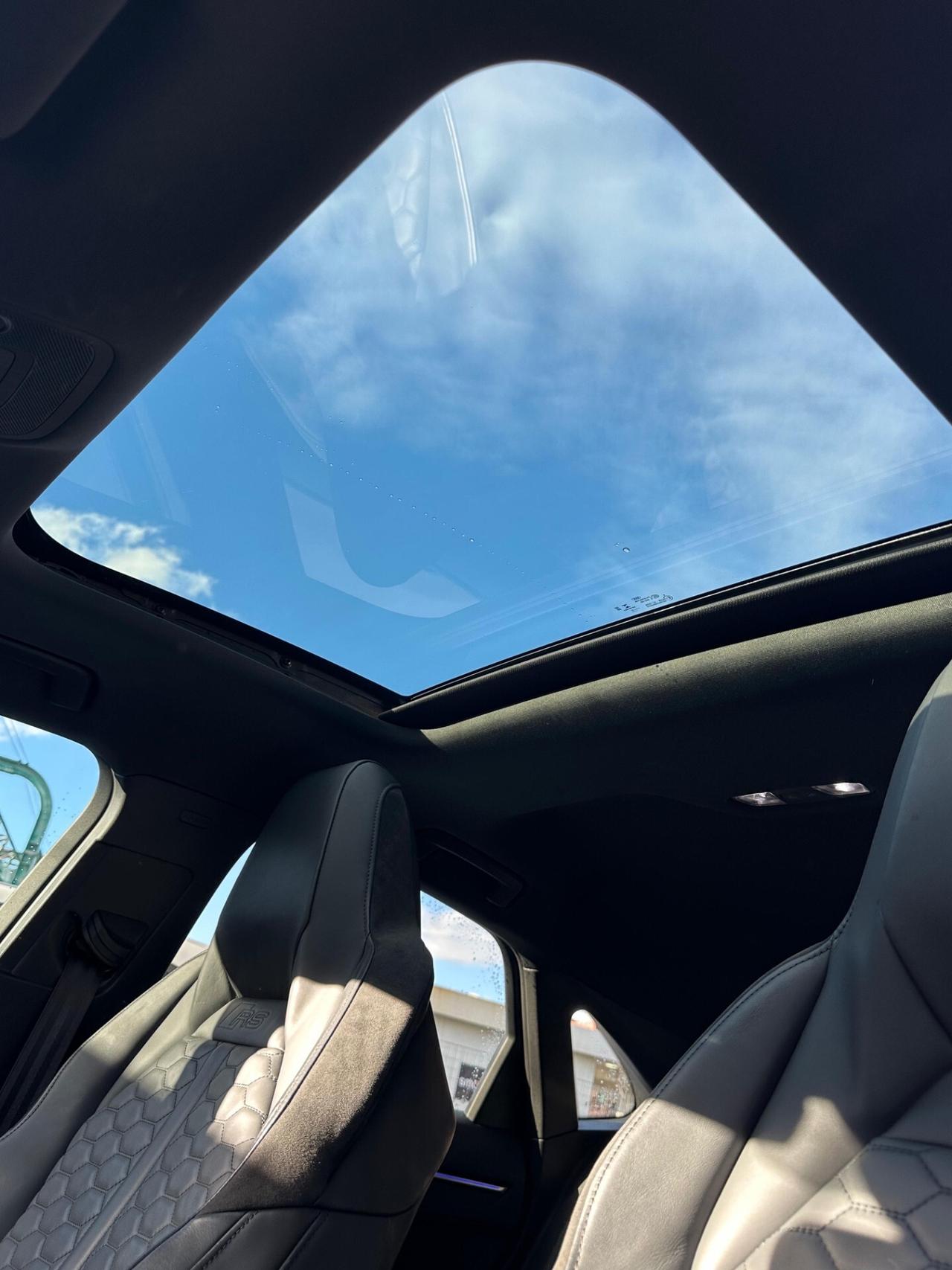 Audi RSQ3 SPB quattro