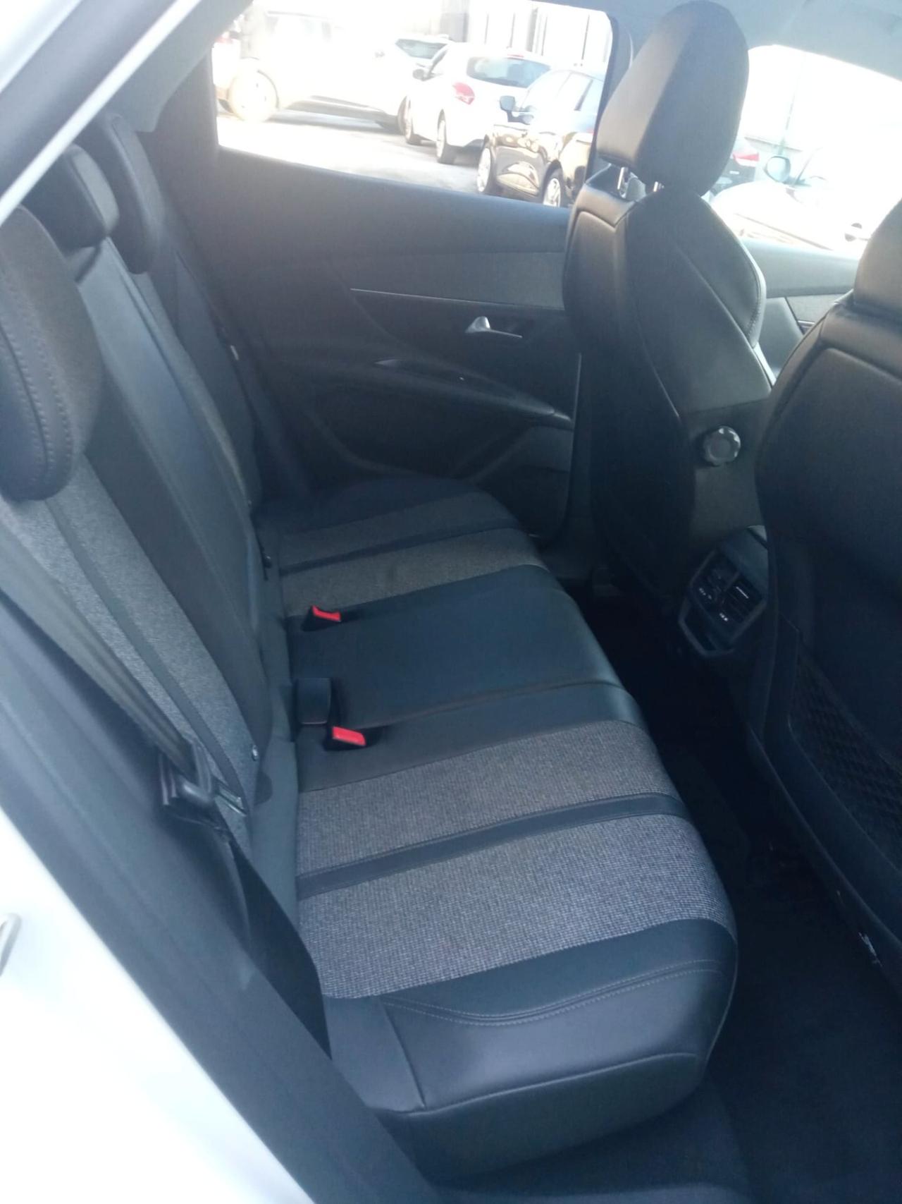 Peugeot 3008 PureTech Turbo 130 S&S Allure