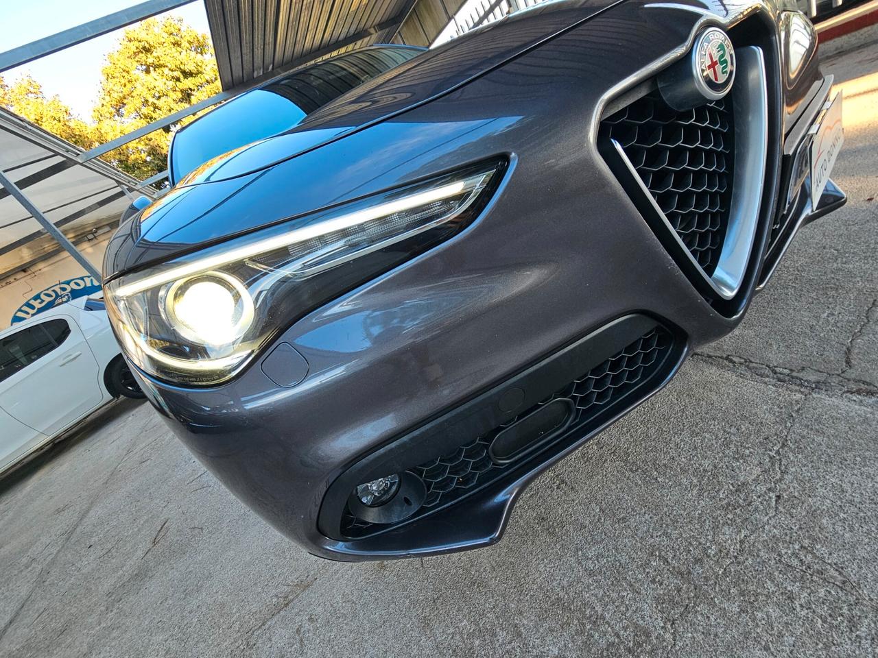 Alfa Romeo Stelvio 2.2 Turbodiesel 210 CV AT8 Q4 Super