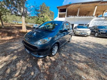 Peugeot 1007 1.4 Happy km 68000