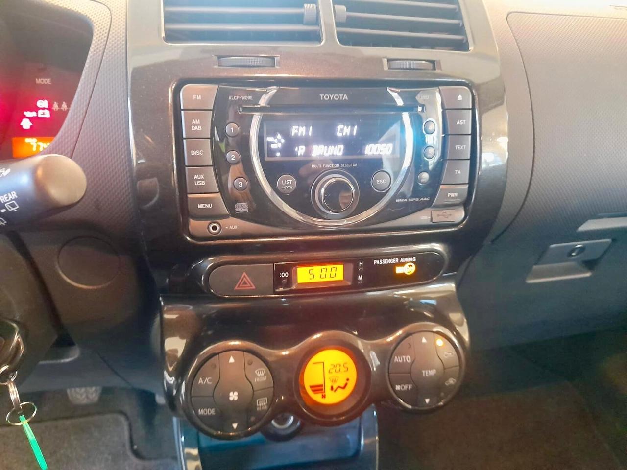 Toyota Urban Cruiser 4x4 1.4 D-4D AWD Active X