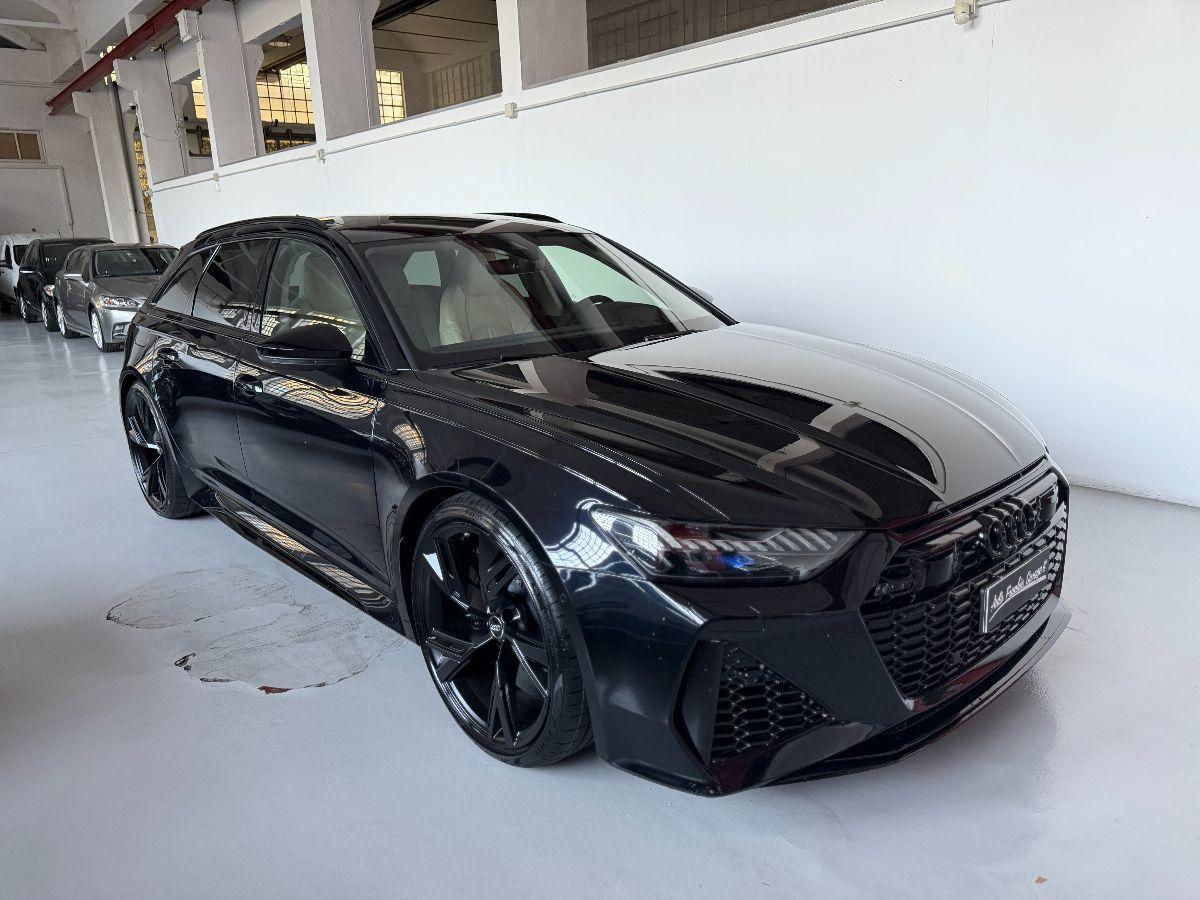 AUDI - RS6