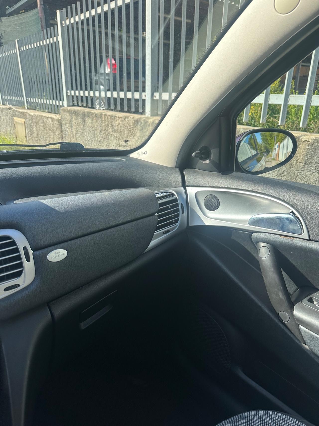 Lancia Ypsilon 1.3 MJT 75 CV Platino