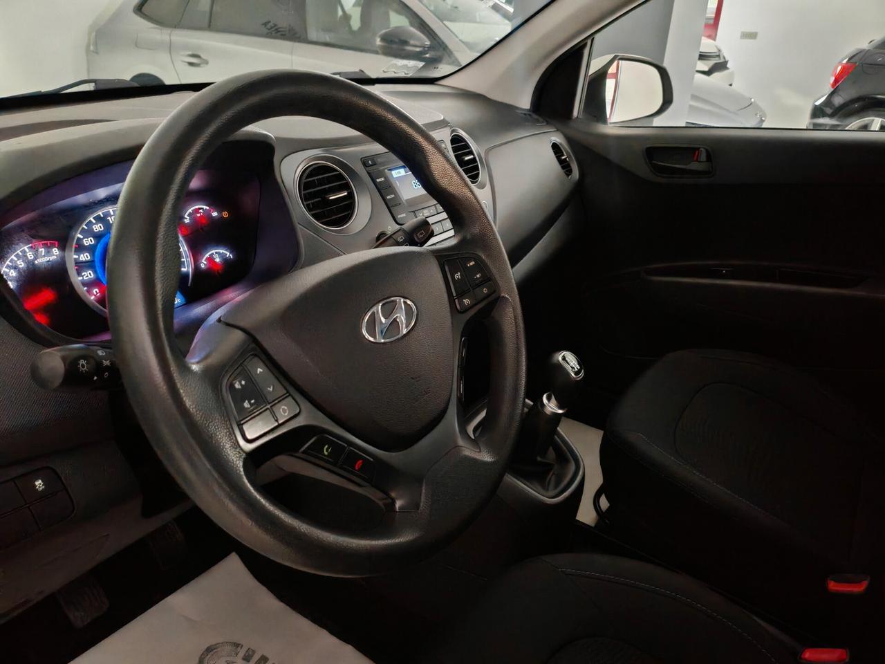 Hyundai i10 1.0 Benzina full optional 2019