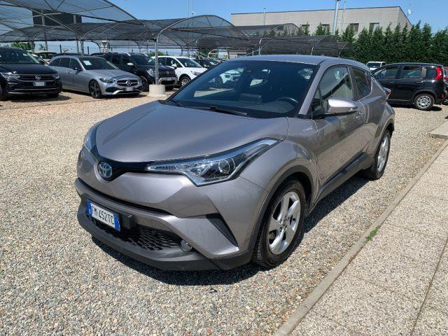 TOYOTA C-HR 1.8 Hybrid E-CVT Business