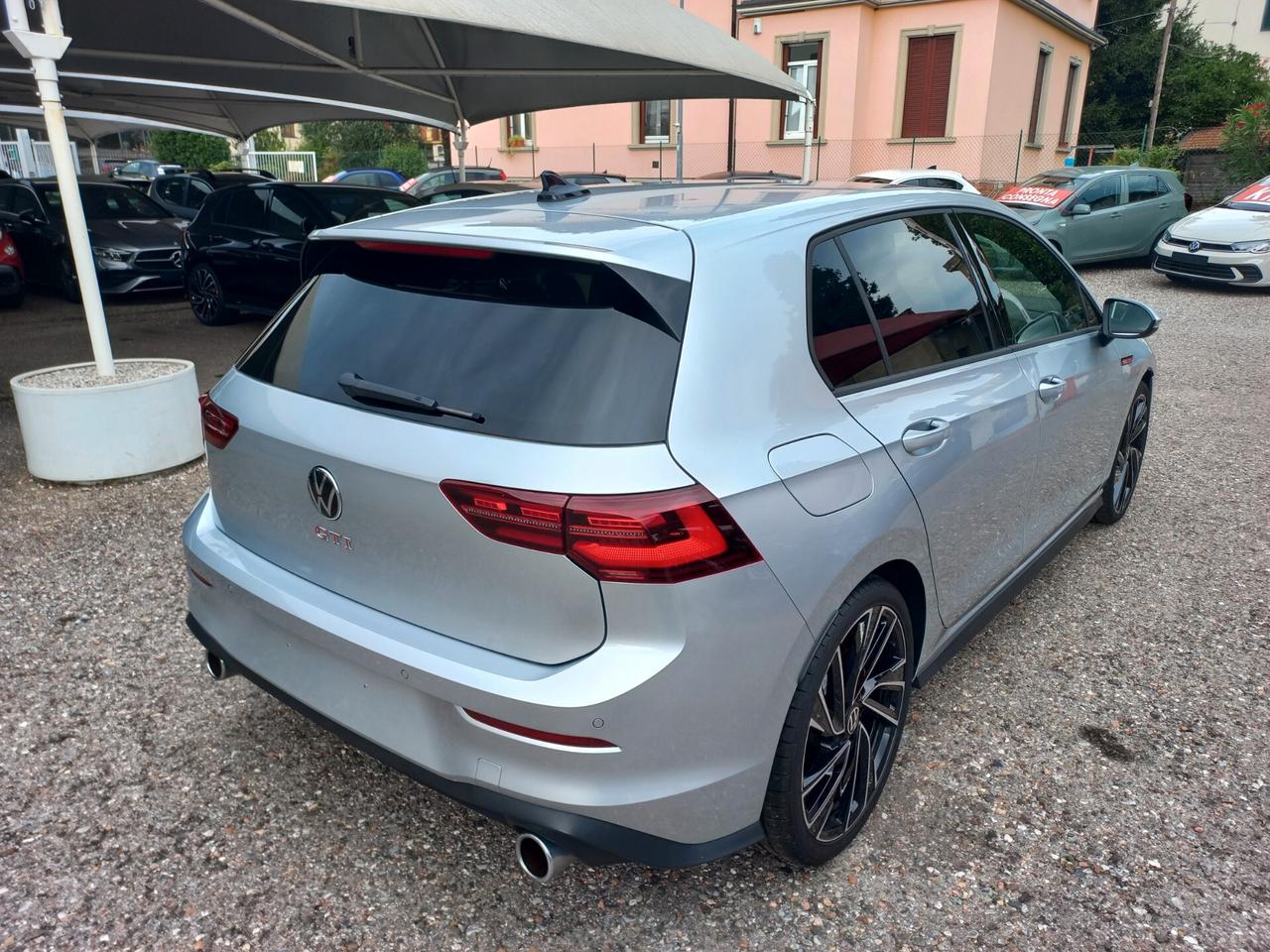 Volkswagen Golf GTI 2.0 TSI DSG