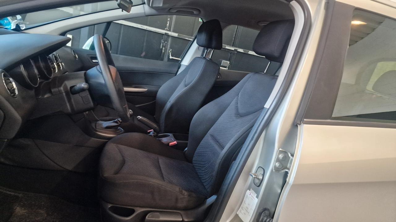 Peugeot 308 1.6 HDi 110CV SW Ciel Féline