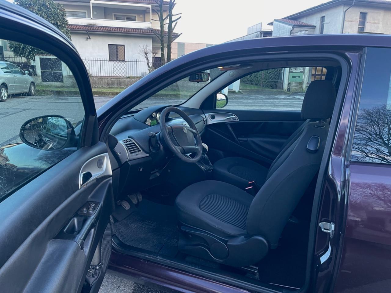 Lancia Ypsilon 1.4 E-Collection Ecochic GPL per neopatentati