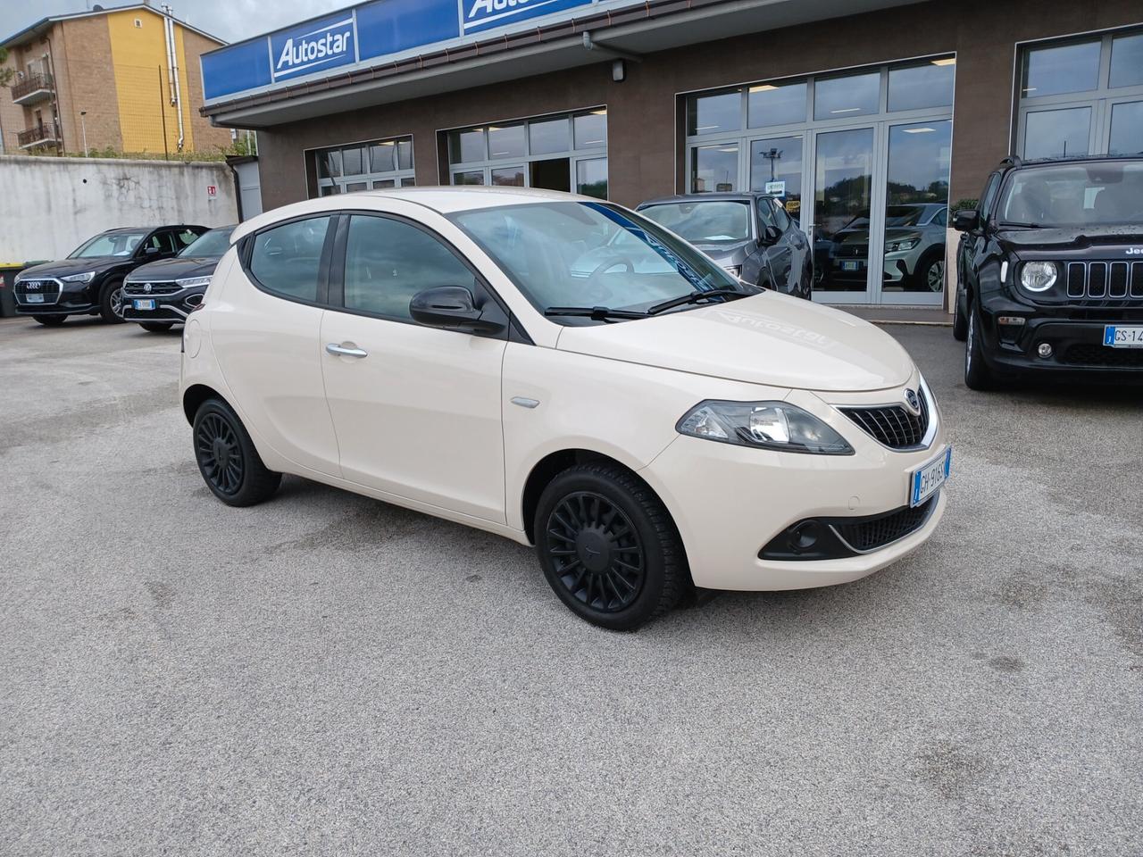 Lancia Ypsilon 1.0 BENZINA HYBRID 2022