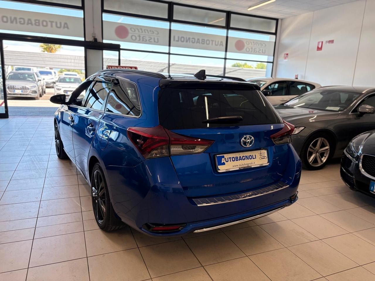 Toyota Auris Touring Sports BLACK EDITION 1.8 Hybrid 58000 km