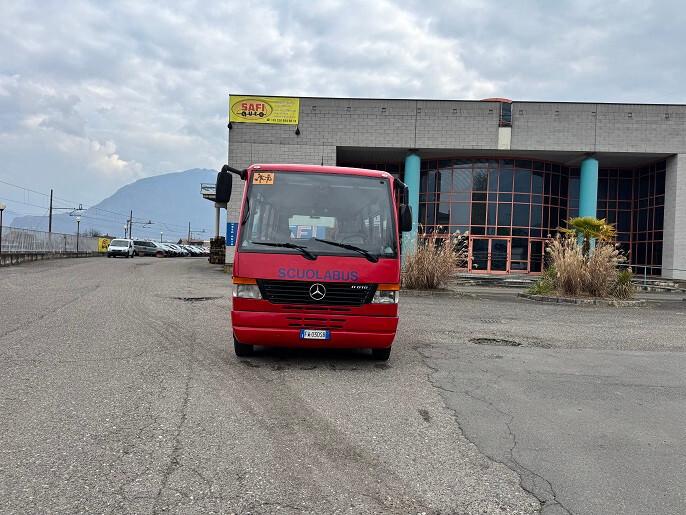 Autobus Scuole Mercedes-Benz V 818D