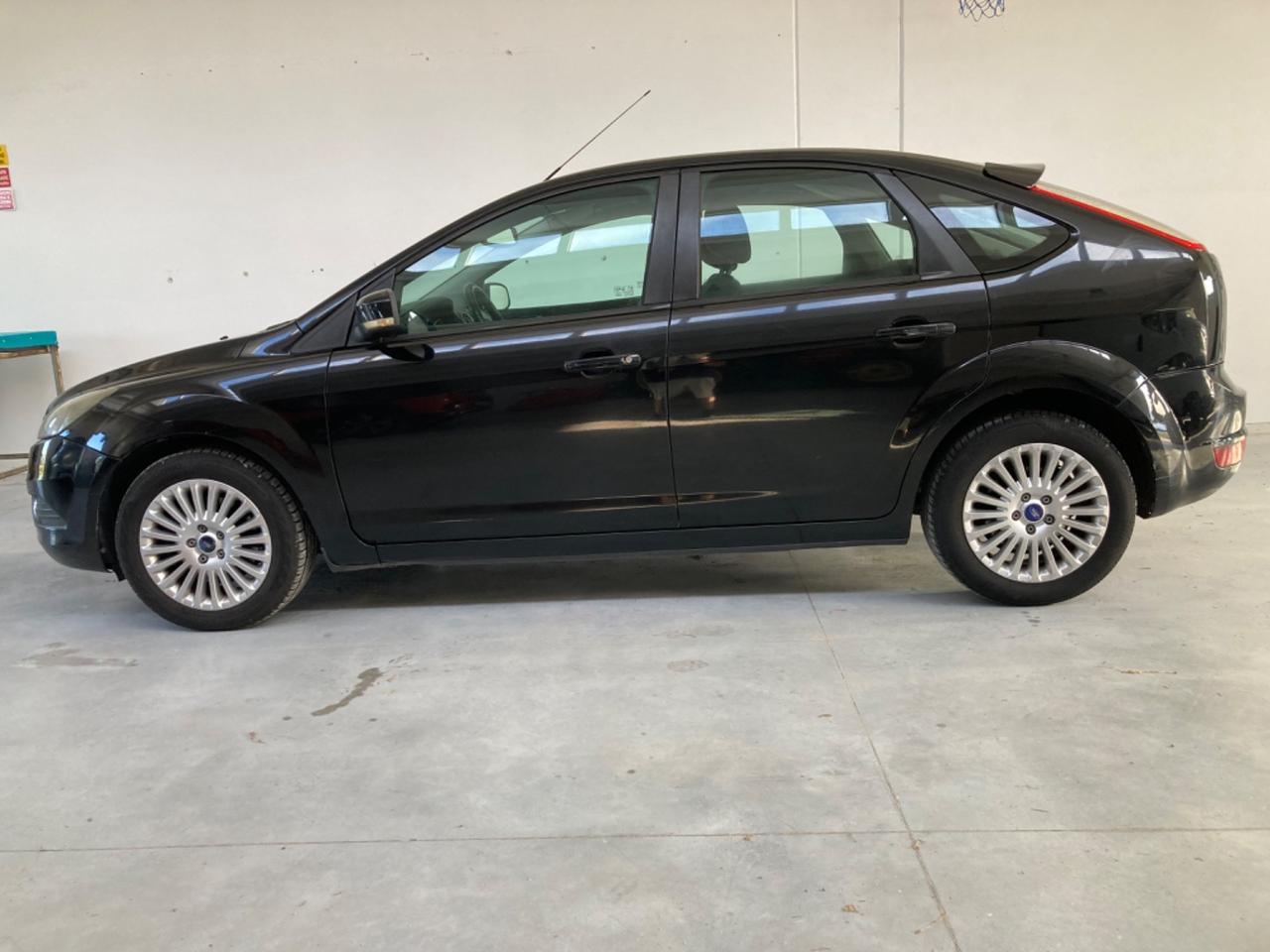 Ford Focus 2.0 (145CV) 5p. Bz.- Met. Tit.