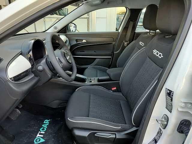 Fiat 600 Hybrid Hybrid 145 CV DCT MHEV Pop