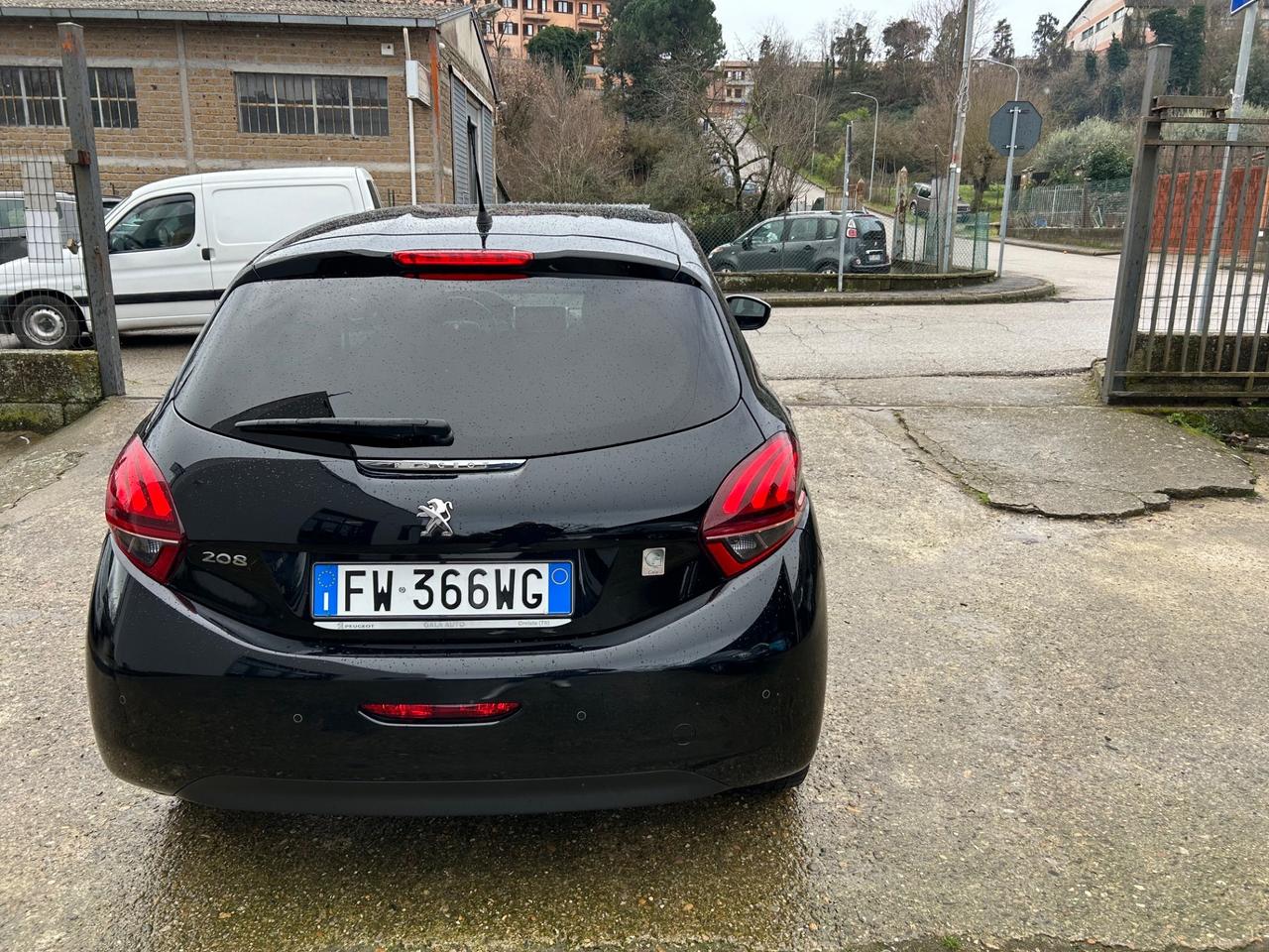 Peugeot 208 BlueHDi 100 S&S 5 porte Signature