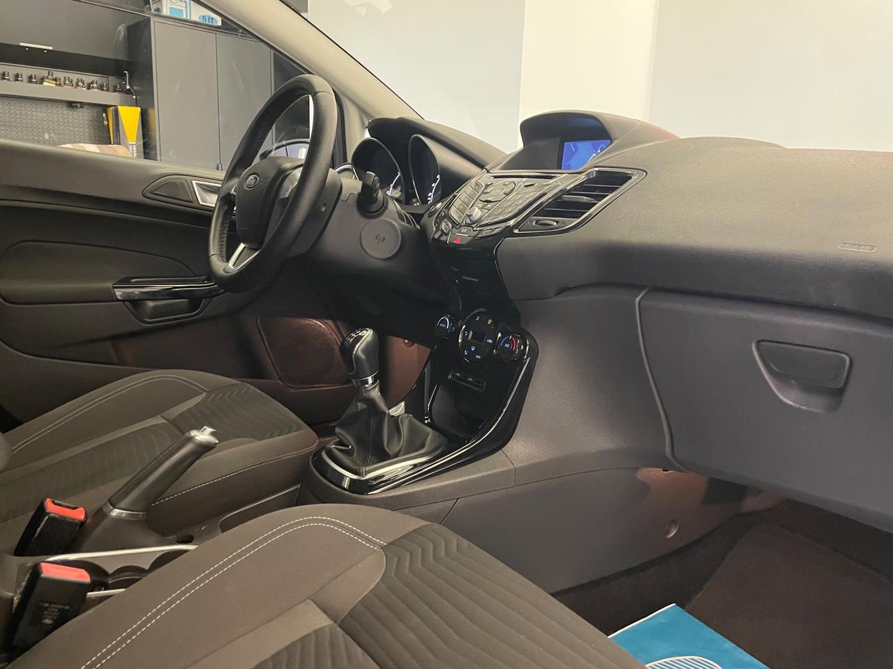 Ford Fiesta 1.5 TDCi 75CV 5 porte Titanium