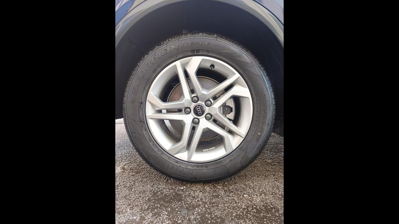 Audi Audi Q5 Business Advanced 40 TDI quattro 150(204) kW(CV) S tronic