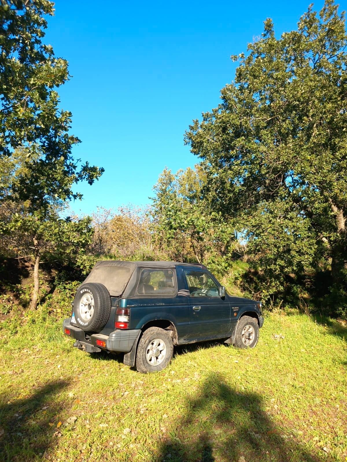 Mitsubishi Pajero Canvas Top vettura con certificazione ASI