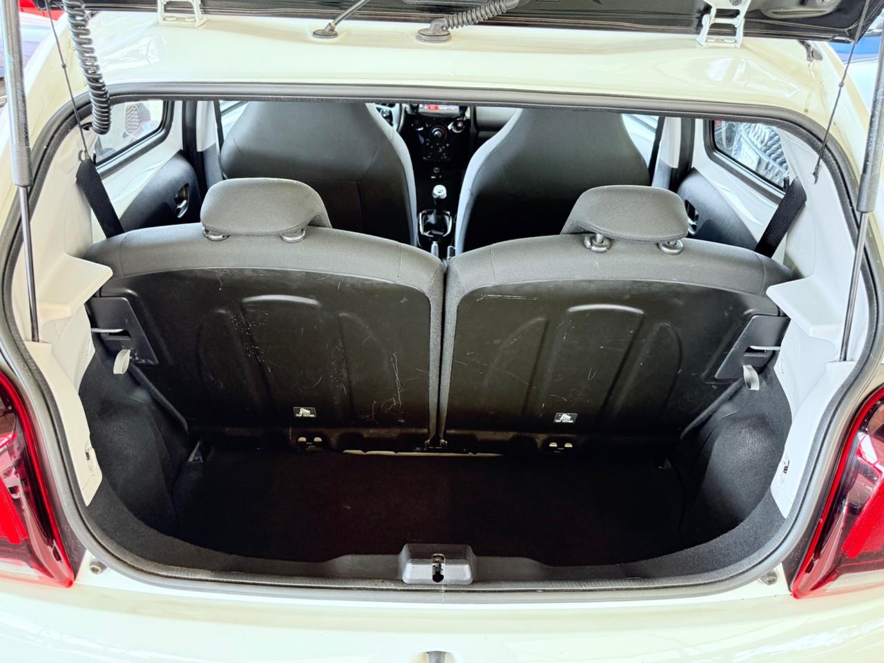 108 VTi 72 - 5 porte- Collection-unipro-rate-E6