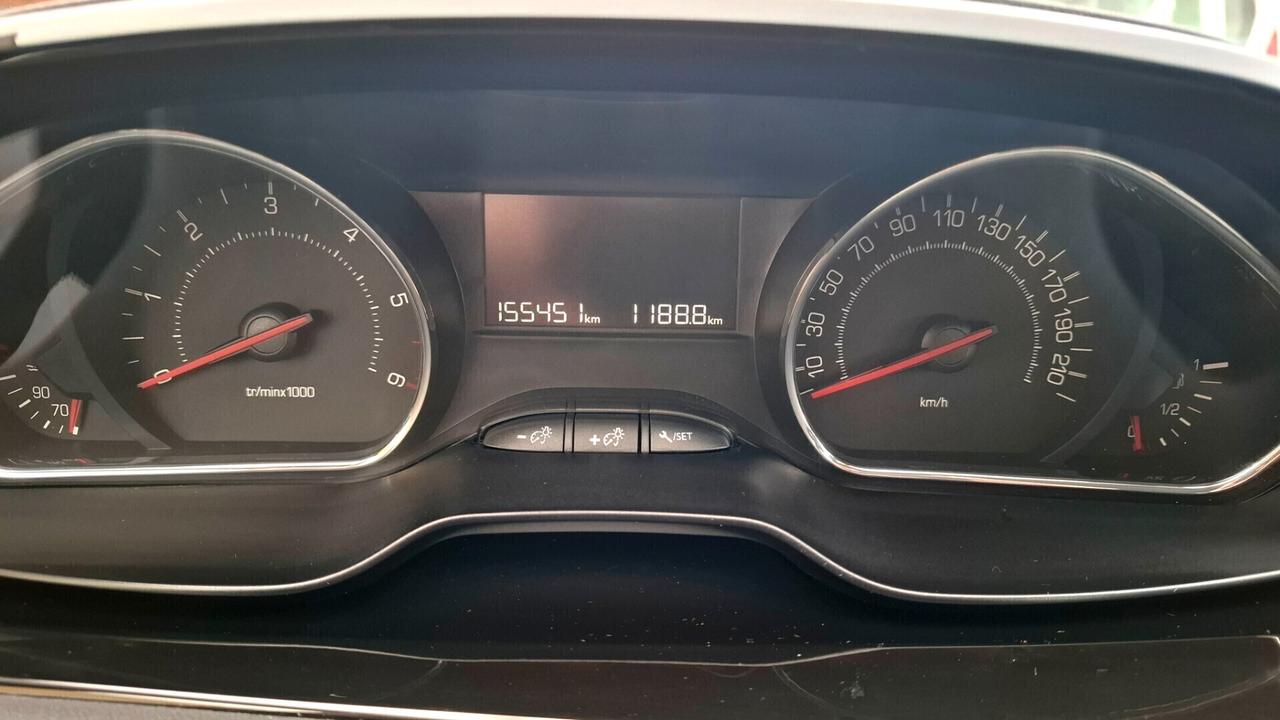 PEUGEOT 208 1.4 HDi 68 CV 5 porte Active